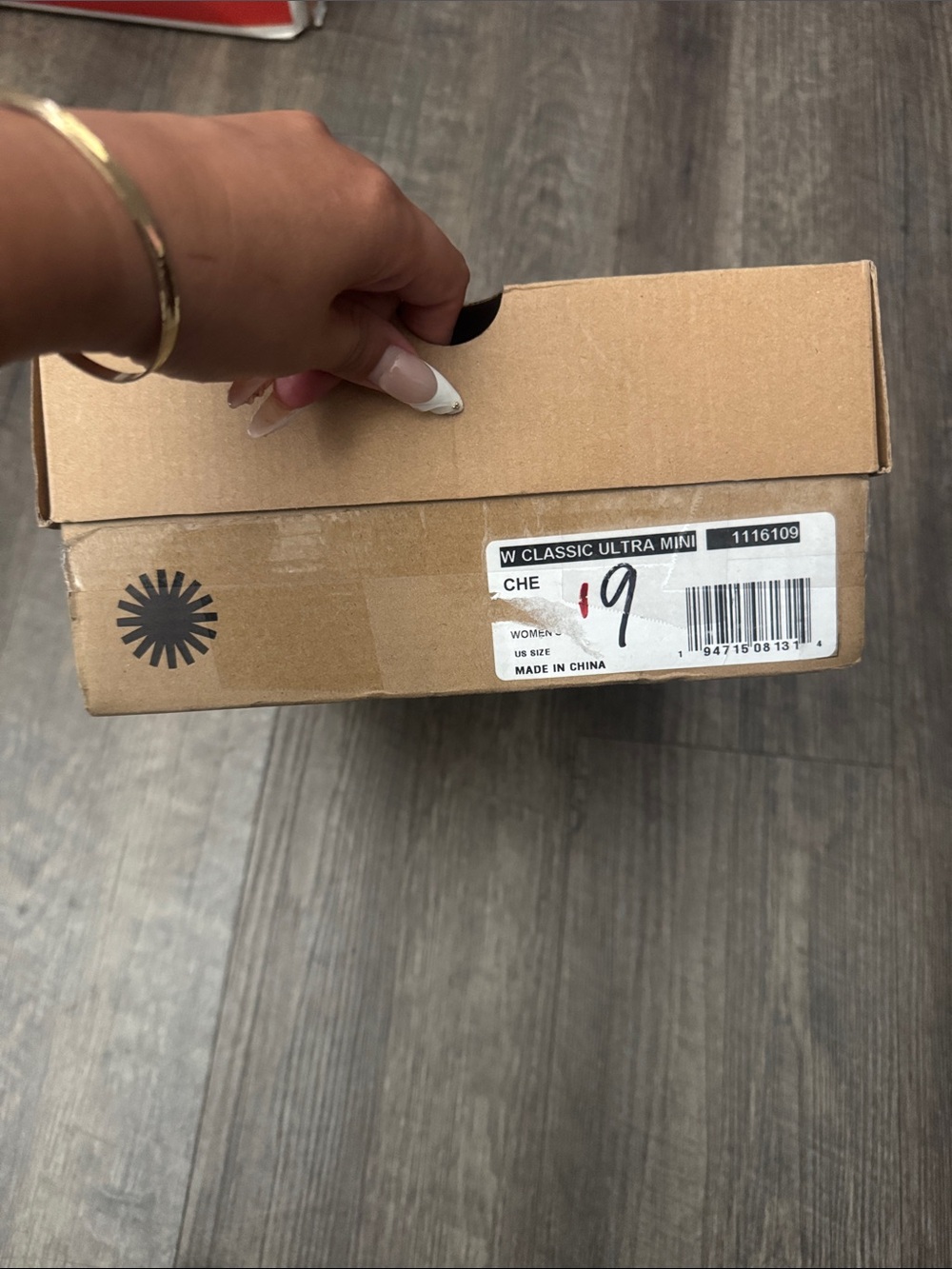 UGG Classic Ultra Mini Boots Chestnut – New With Box - Picture 5 of 10